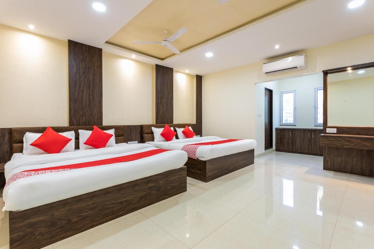 Hotel Collection O42084 Rajshahi Hotel And Resort Indore