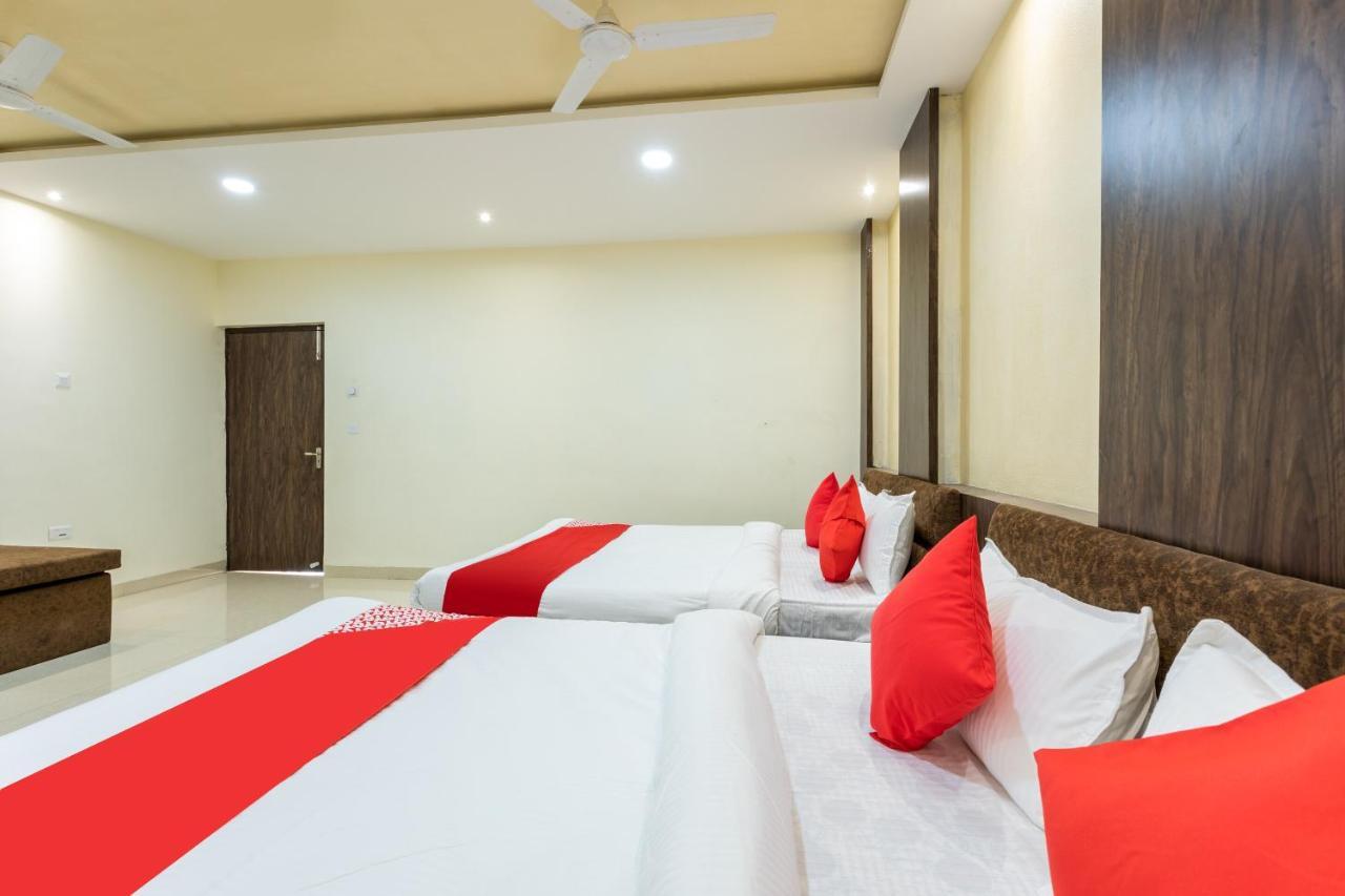 Hotel Collection O42084 Rajshahi Hotel And Resort